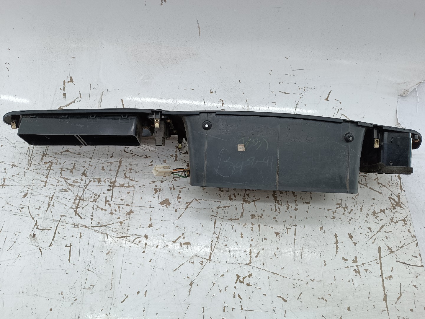 Aro de quadrante com difusor de ar MITSUBISHI L 200 (K7_T, K6_T) | 96 - 11 Imagem-1
