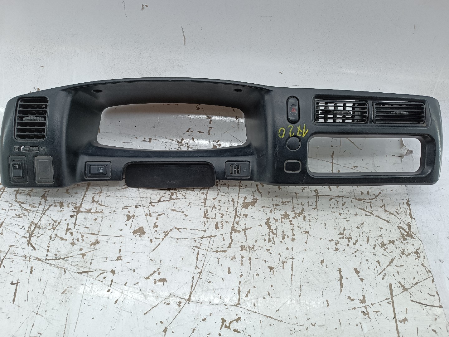 Aro de quadrante com difusor de ar MITSUBISHI L 200 (K7_T, K6_T) | 96 - 11