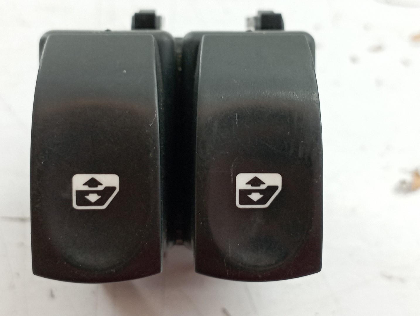 Comutador de vidro RENAULT CLIO III (BR0/1, CR0/1) | 05 - 