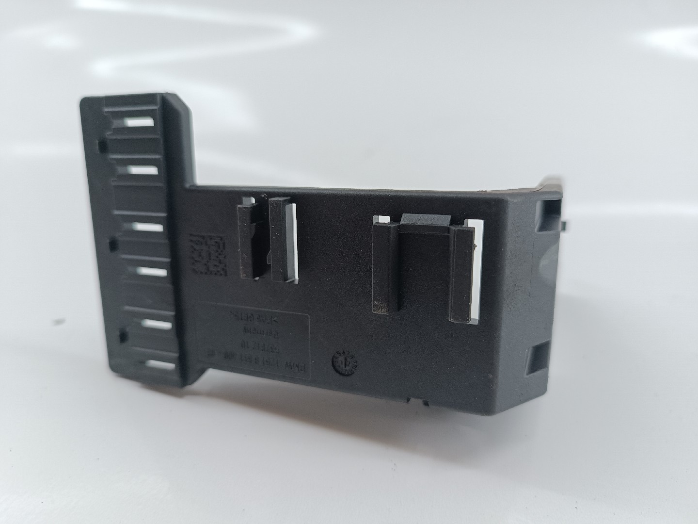 Suporte de instalação eletrica BMW 5 (F10) | 09 - 16 Imagem-3