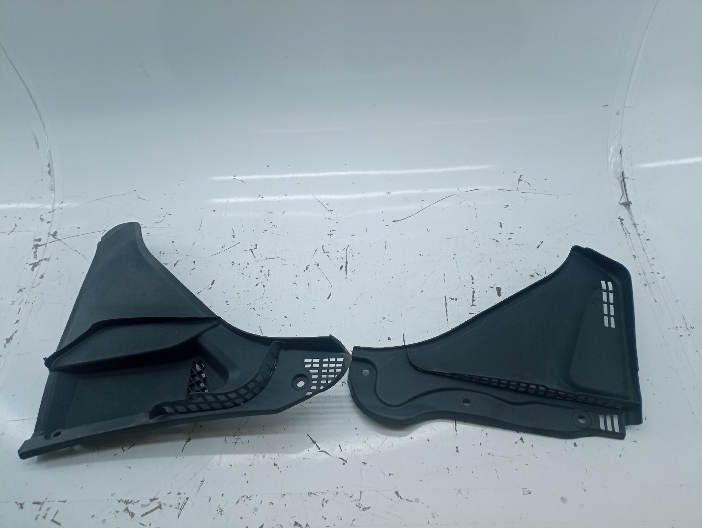 Grelha de torpedo BMW 5 (F10) | 09 - 16