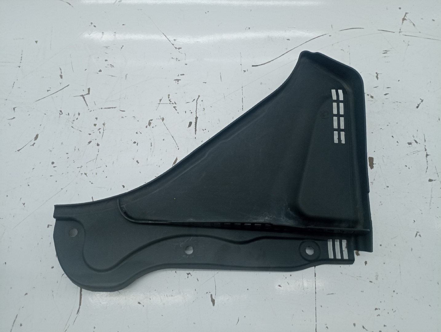 Grelha de torpedo BMW 5 (F10) | 09 - 16 Imagem-1