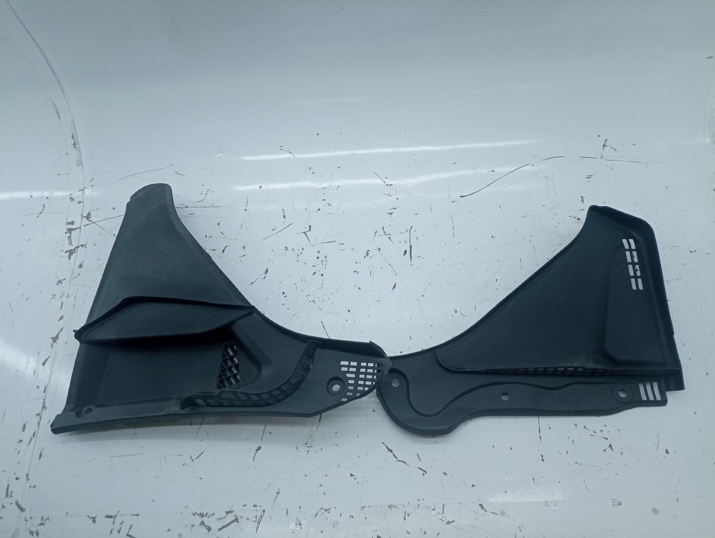 Grelha de torpedo BMW 5 (F10) | 09 - 16 Imagem-10