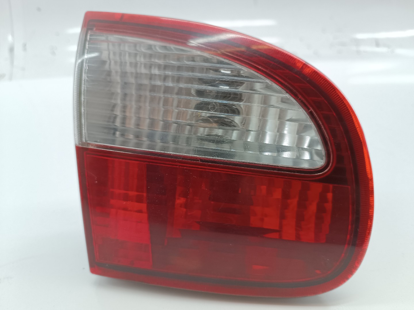 Farolim da Mala Esquerdo DAEWOO LANOS (KLAT) | 97 -  Imagem-6