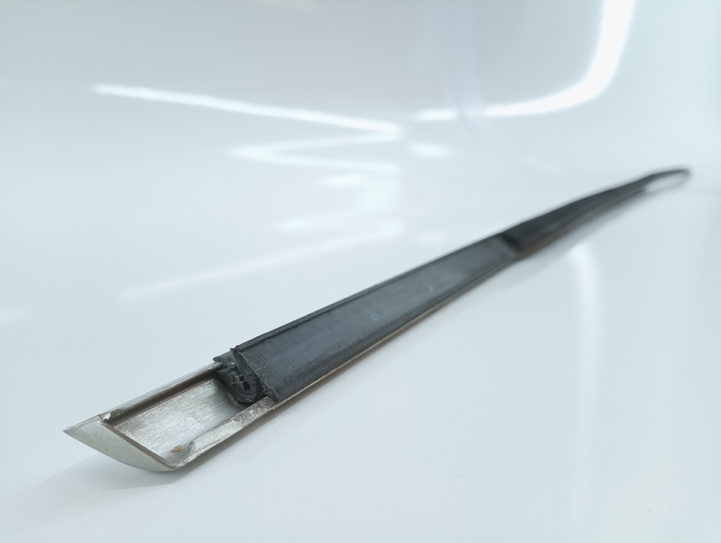 Raspador de vidro VOLVO XC60 (156) | 08 -  Imagem-1