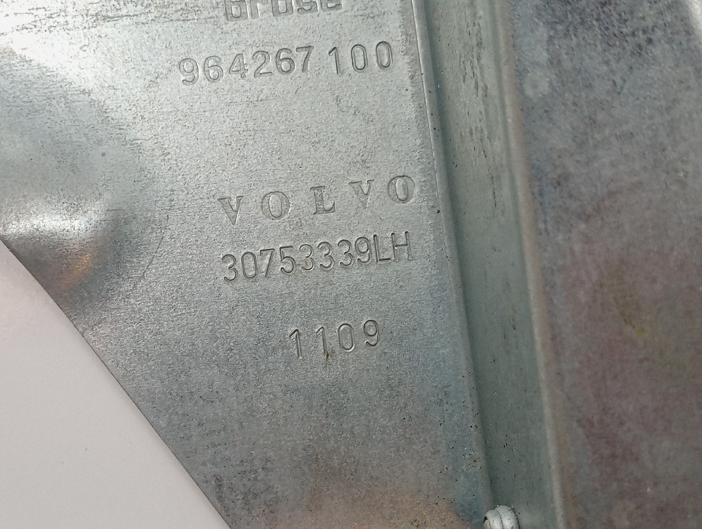 Acabamento de porta VOLVO XC60 (156) | 08 -  Imagem-1