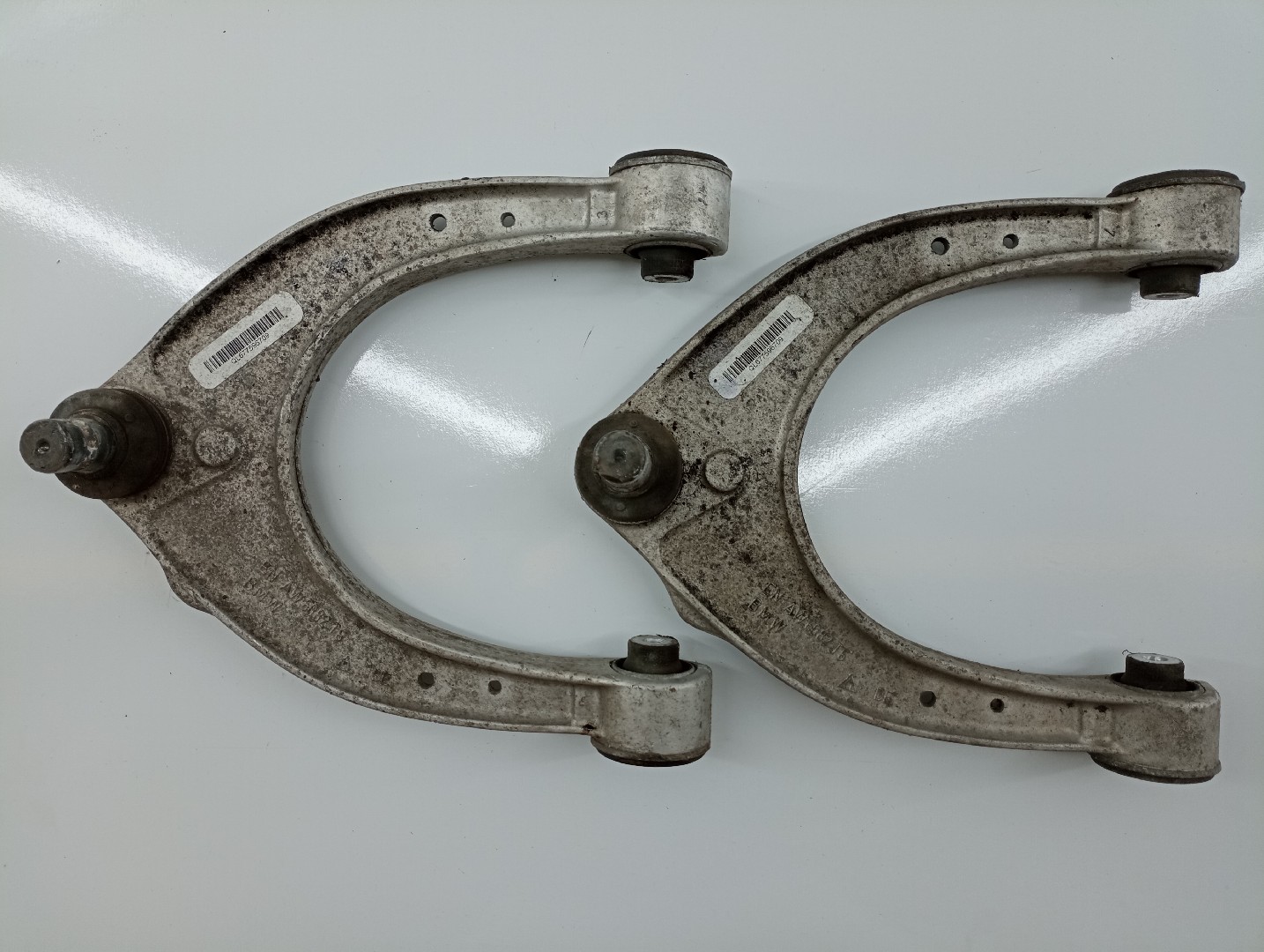 Braço de suspensão esquerdo e direito BMW 5 (F10) | 09 - 16