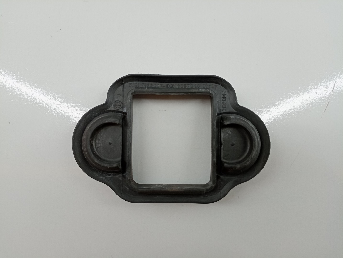 Borracha da porta BMW 5 (F10) | 09 - 16 Imagem-1