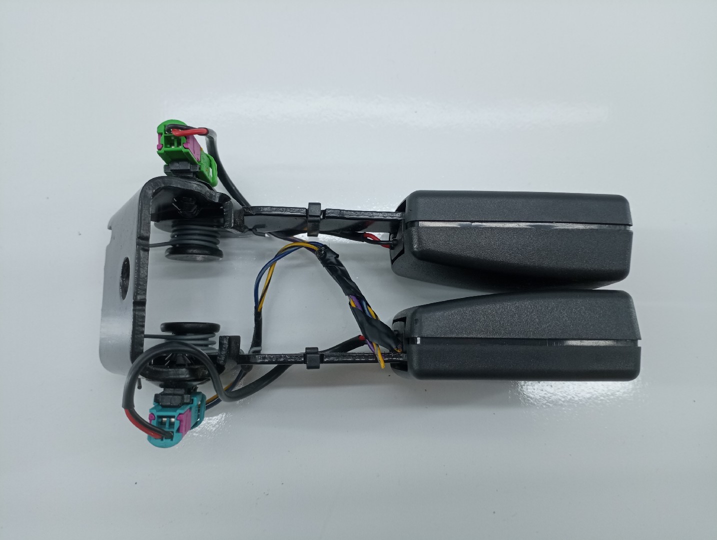 Encaixe cinto traseiro VOLVO XC60 (156) | 08 - 