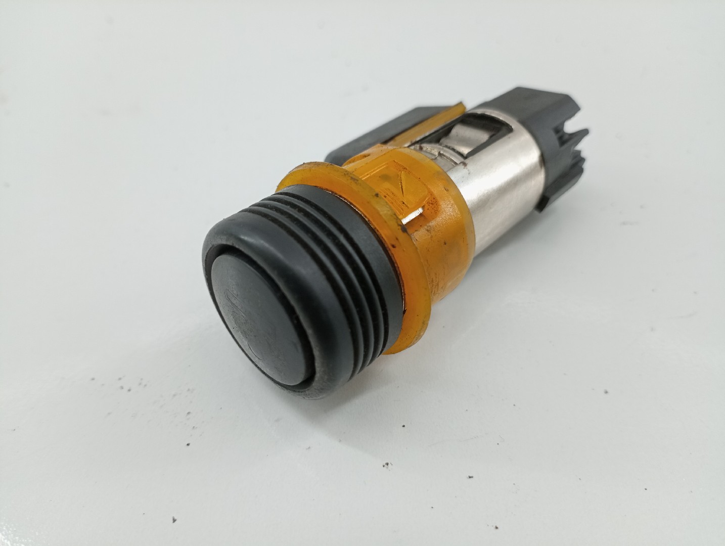 Isqueiro RENAULT CLIO I (B/C57_, 5/357_) | 90 - 98