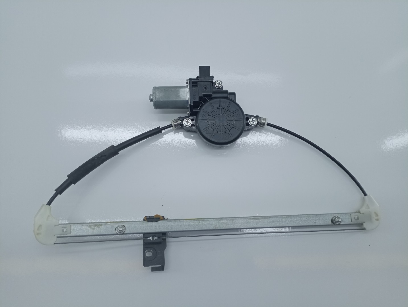 Motor e elevador de vidro trás esquerdo MAZDA DEMIO (DW) | 96 - 03