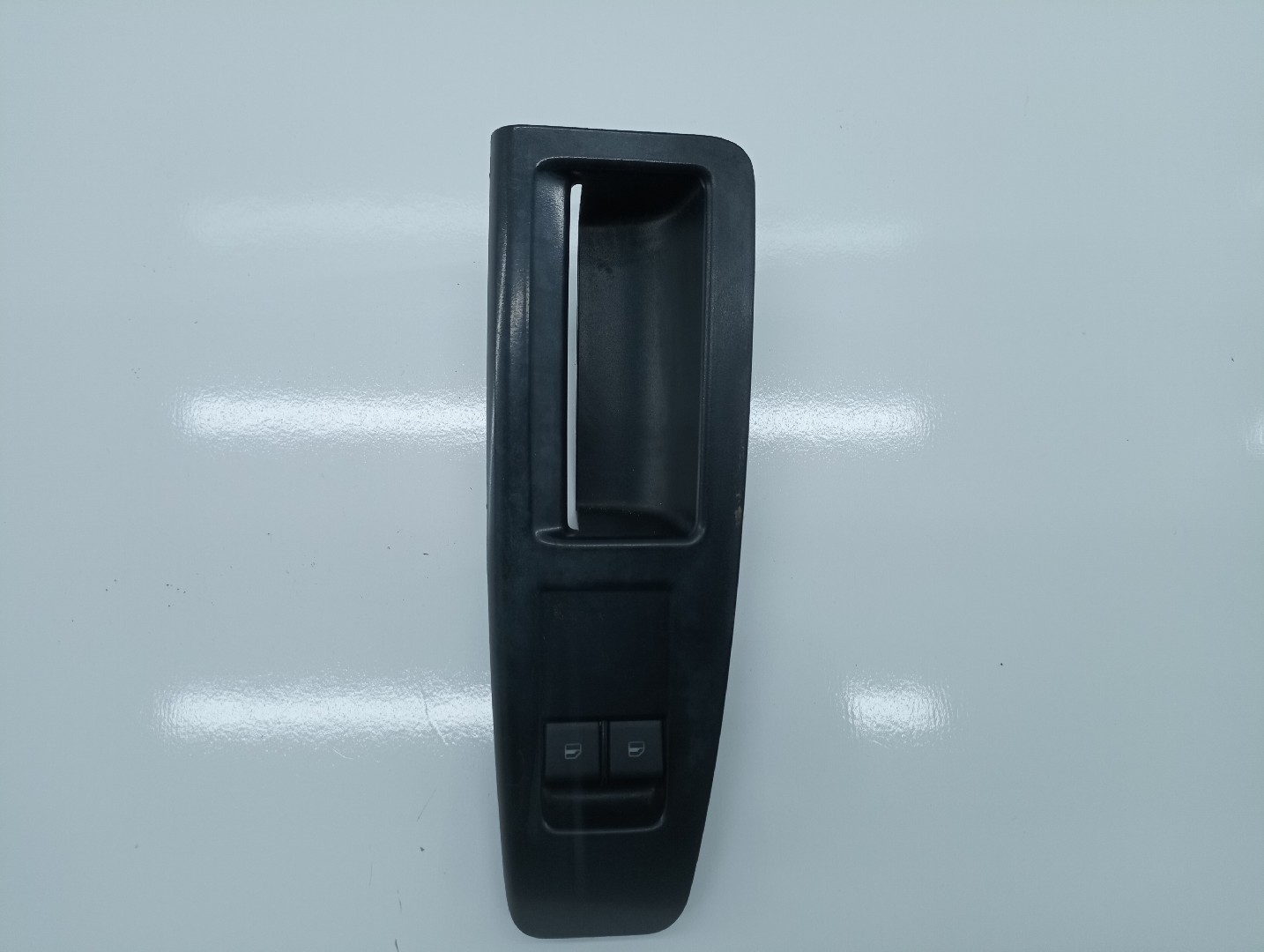 Comutador de vidro frente esquerdo VOLKSWAGEN POLO (9N_) | 01 - 14 Imagem-1