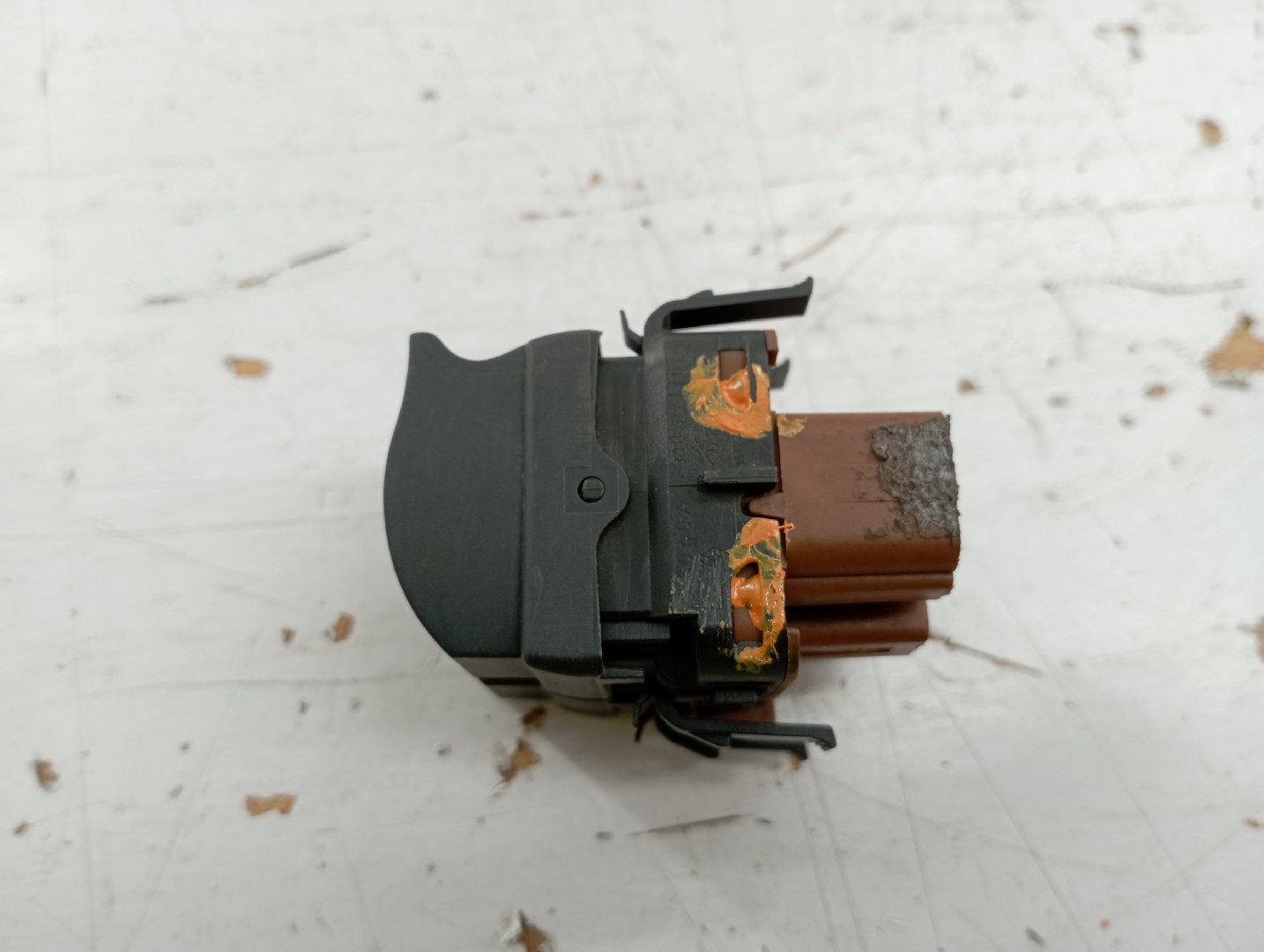 Comutador de vidro frente esquerdo RENAULT MEGANE II três volumes (LM0/1_) | 03 -  Imagem-1