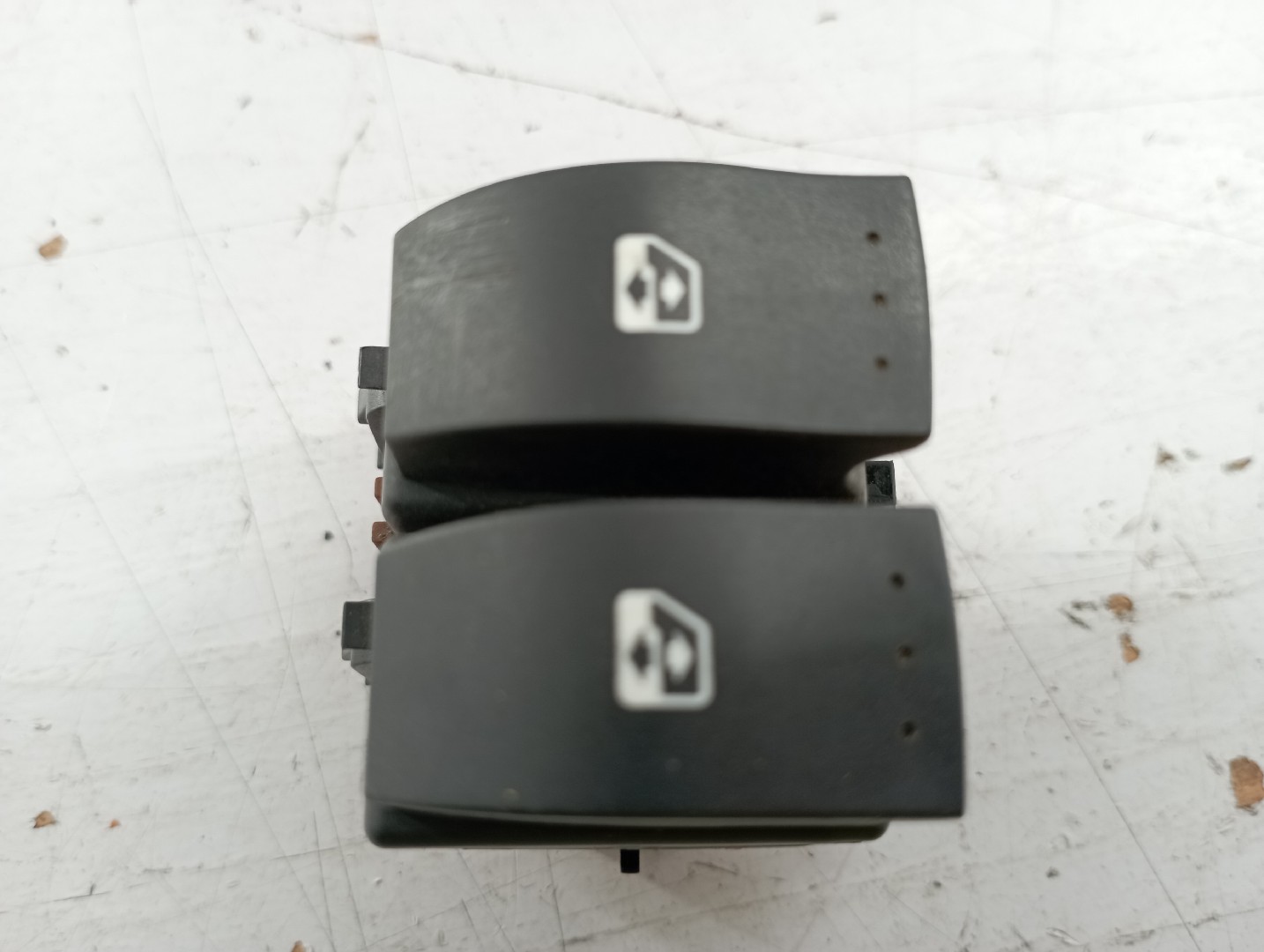 Comutador de vidro frente esquerdo RENAULT MEGANE II três volumes (LM0/1_) | 03 -  Imagem-5