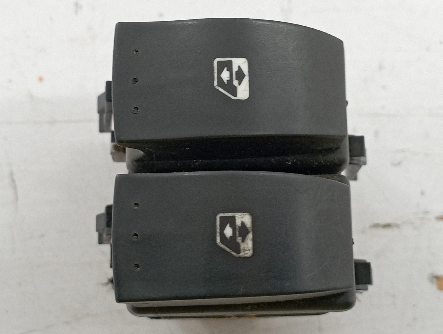 Comutador de vidro frente esquerdo RENAULT SCÉNIC II (JM0/1_) | 03 - 10 Imagem-4