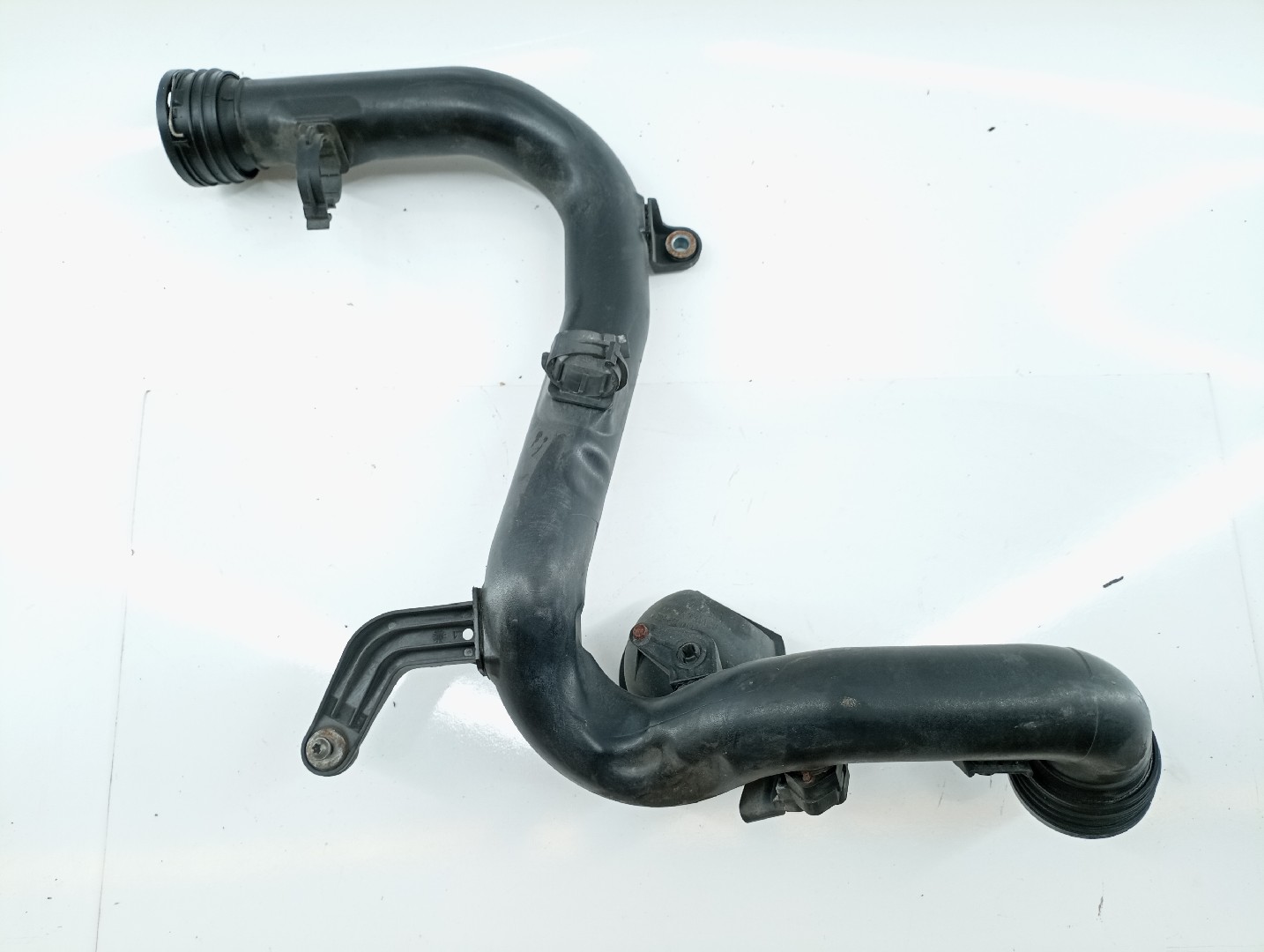 Tubagem do Intercooler VOLKSWAGEN PASSAT Variant (3A5, 35I) | 88 - 97 Imagem-3