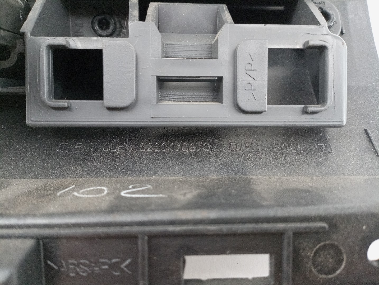 Moldura de consola central RENAULT MEGANE II (BM0/1_, CM0/1_) | 01 - 12 Imagem-3