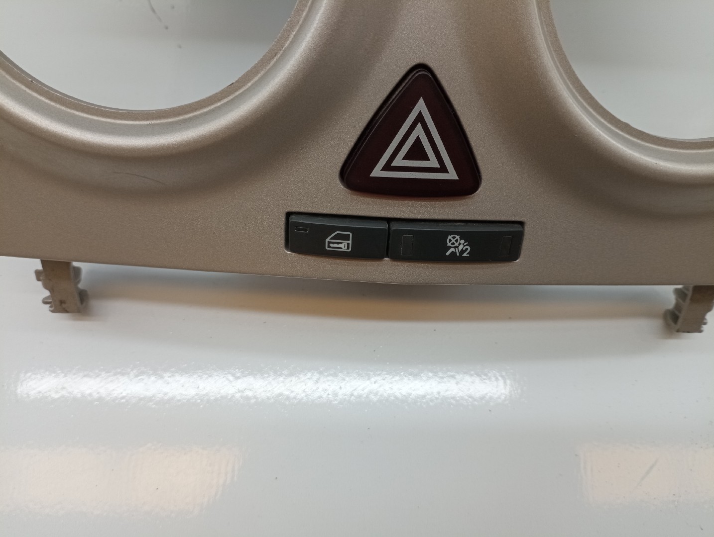 Moldura de consola central OPEL CORSA D (S07) | 06 - 14 Imagem-1