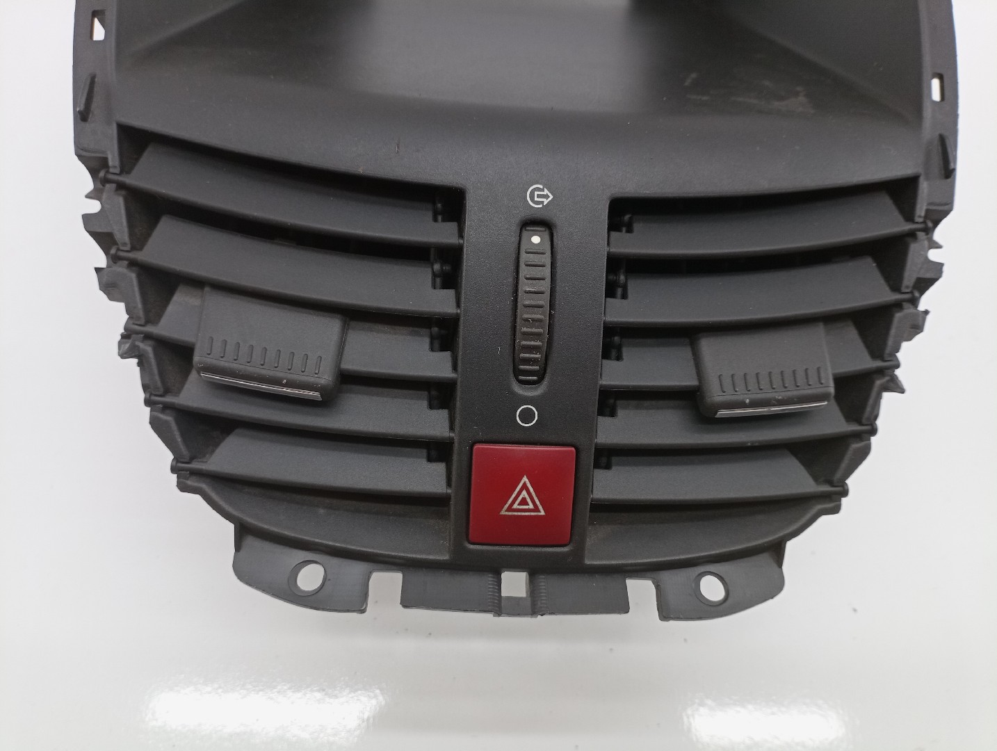 Difusor de ar PEUGEOT 207 (WA_, WC_) | 06 - 15 Imagem-1