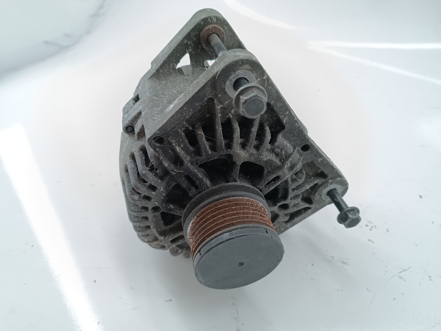 Alternador RENAULT CLIO II Caixa (SB0/1/2_) | 98 -  Imagem-1