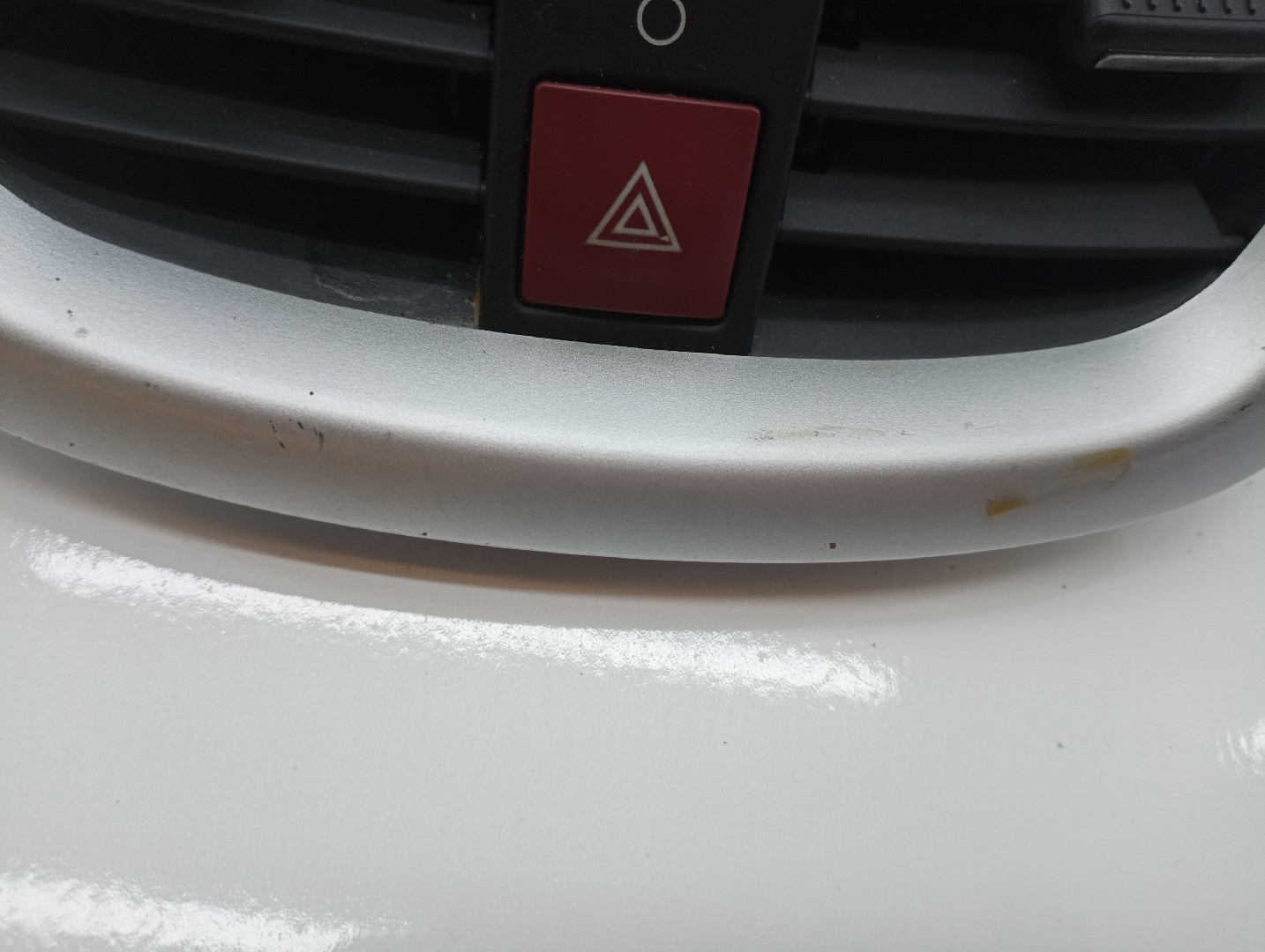 Difusor de ar central PEUGEOT 207 (WA_, WC_) | 06 - 15 Imagem-8
