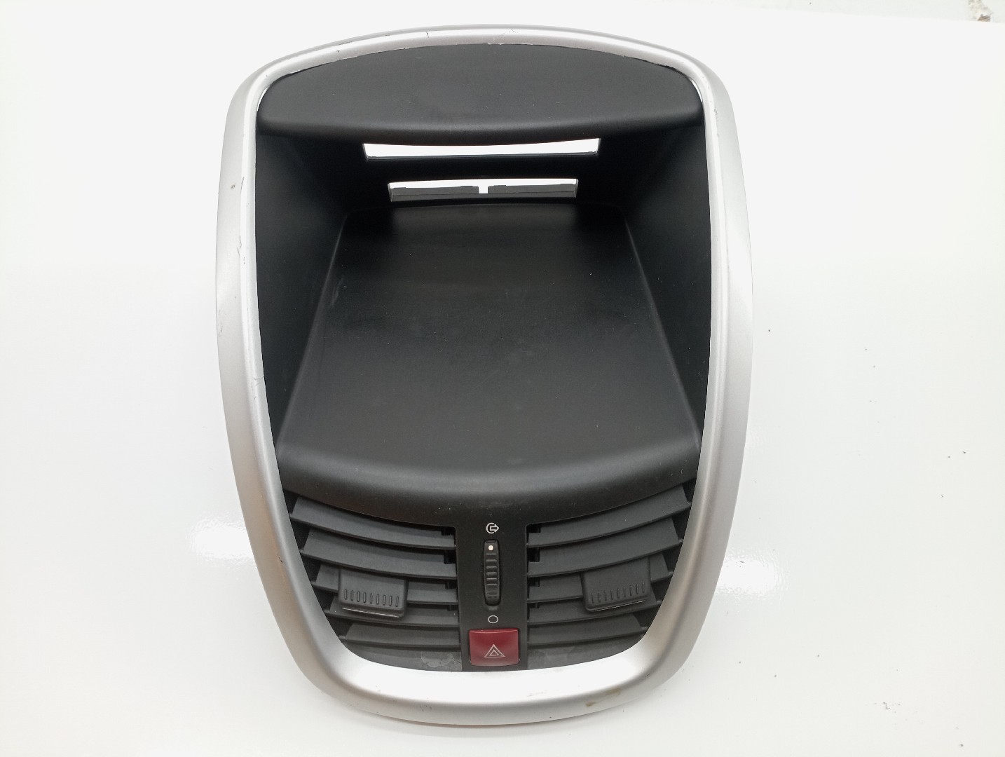 Difusor de ar central PEUGEOT 207 (WA_, WC_) | 06 - 15 Imagem-9