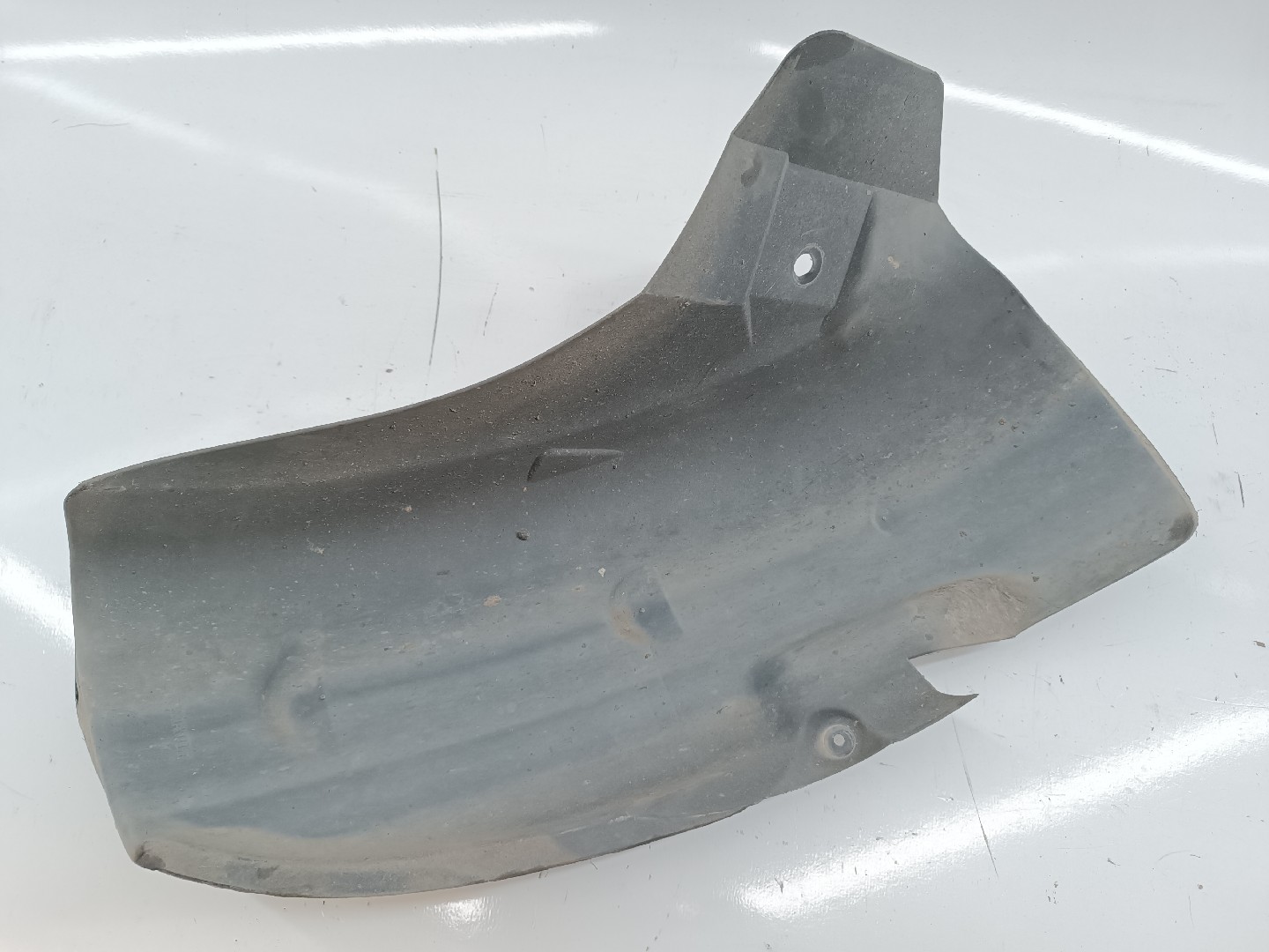 Cava de Roda Traseira Esquerda RENAULT CLIO II Caixa (SB0/1/2_) | 98 - 
