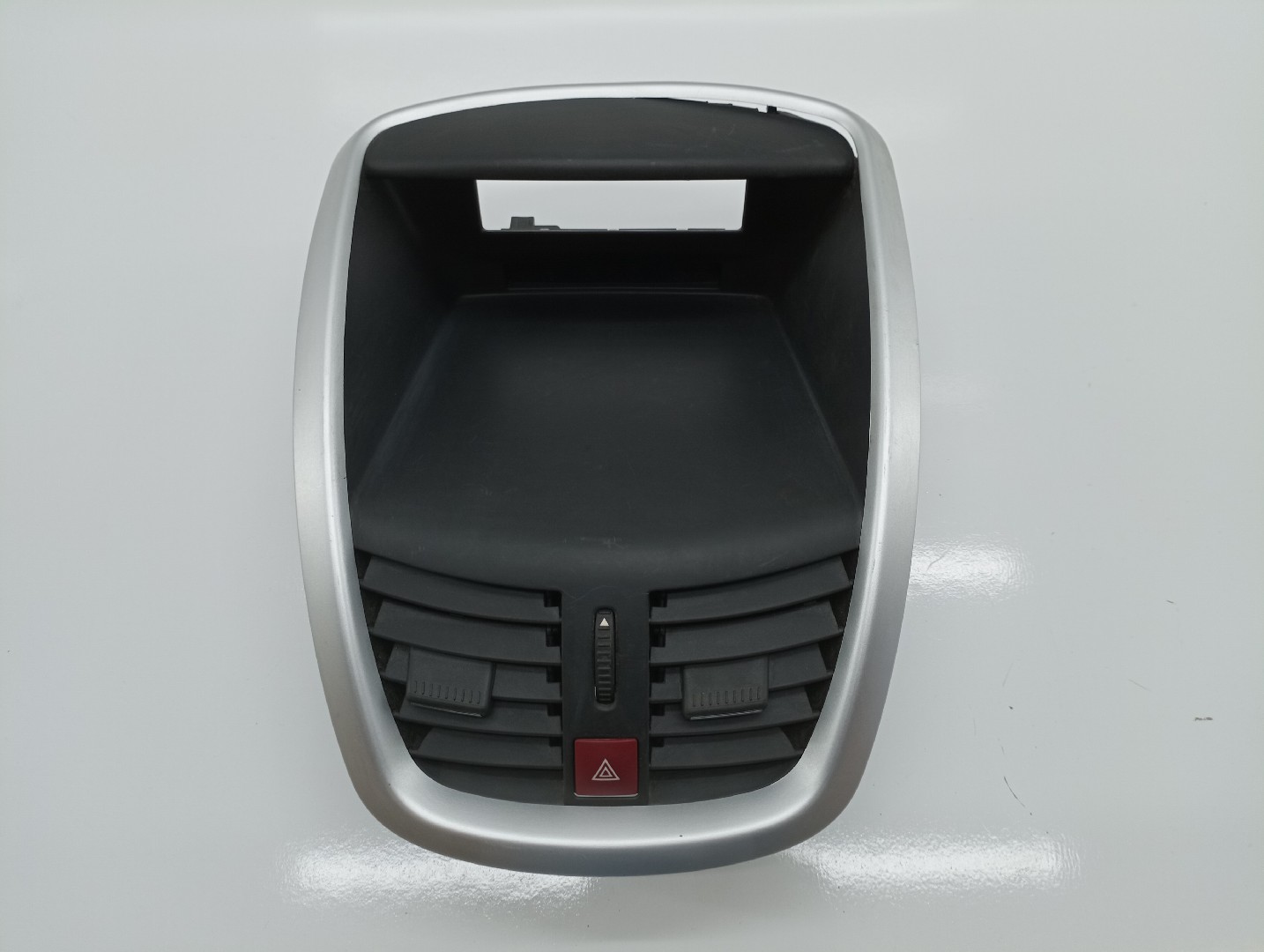 Difusor de ar central PEUGEOT 207 (WA_, WC_) | 06 - 15