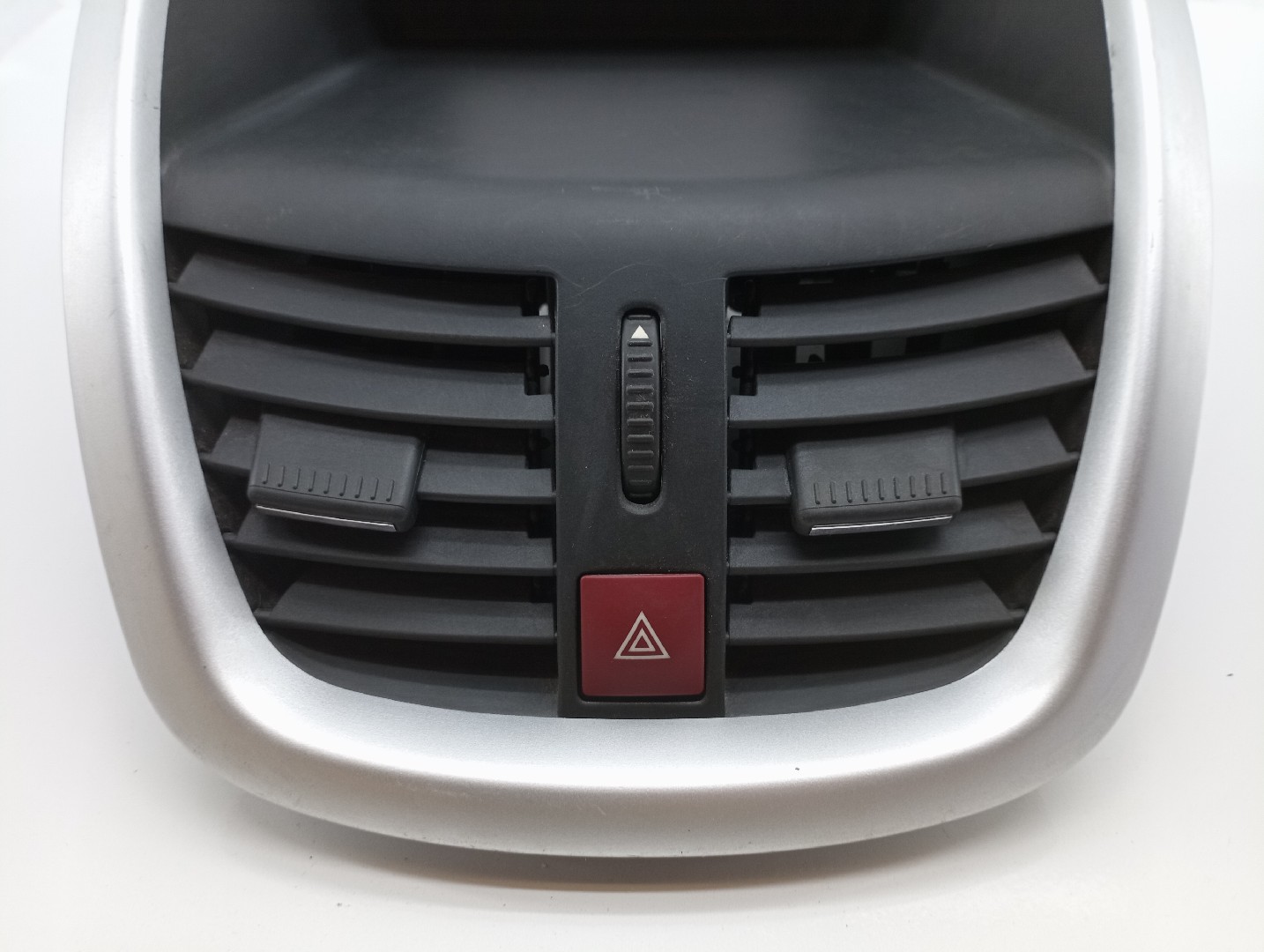 Difusor de ar central PEUGEOT 207 (WA_, WC_) | 06 - 15 Imagem-1