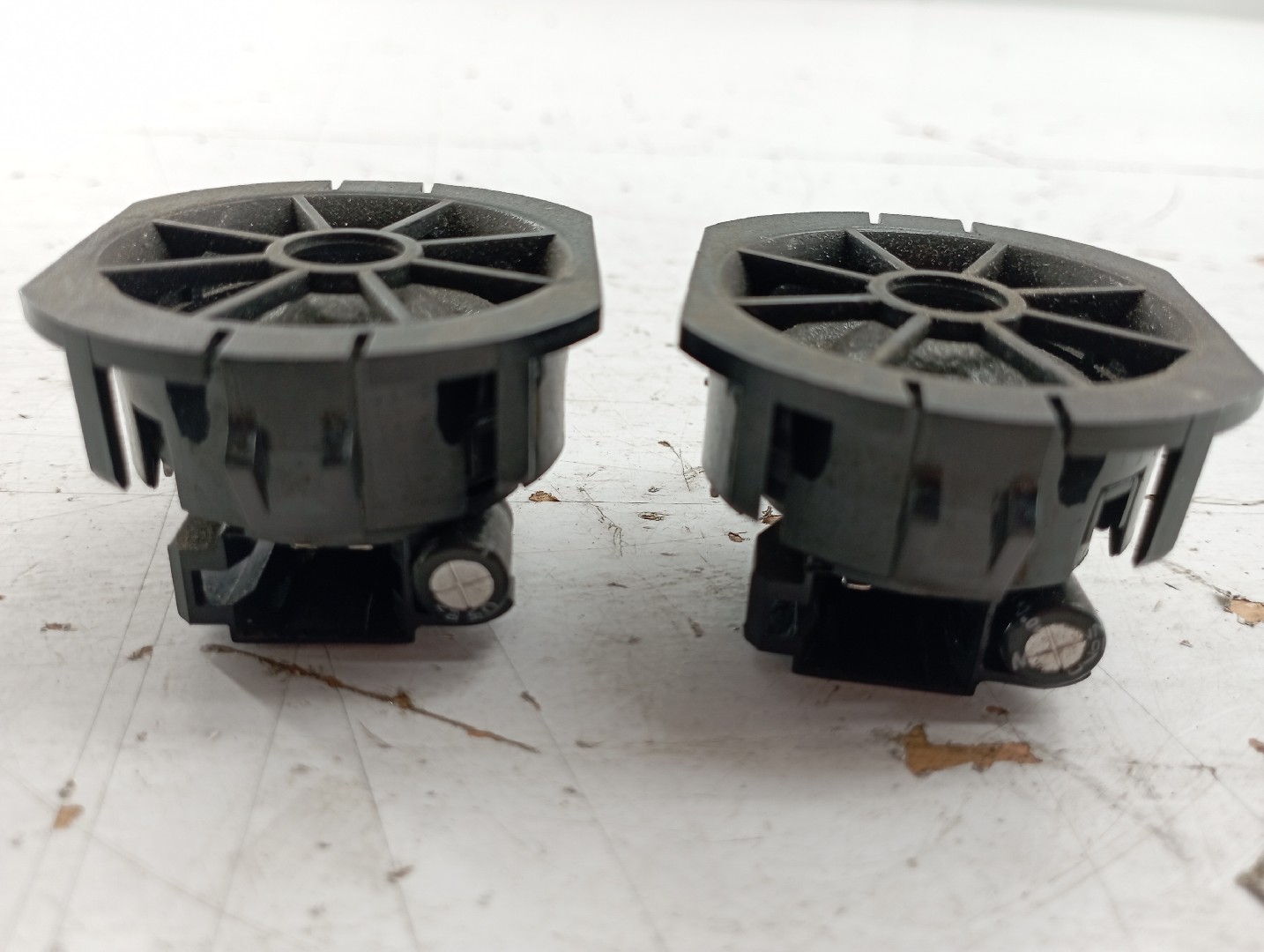Tweeter da Porta RENAULT CLIO II Caixa (SB0/1/2_) | 98 -  Imagem-4