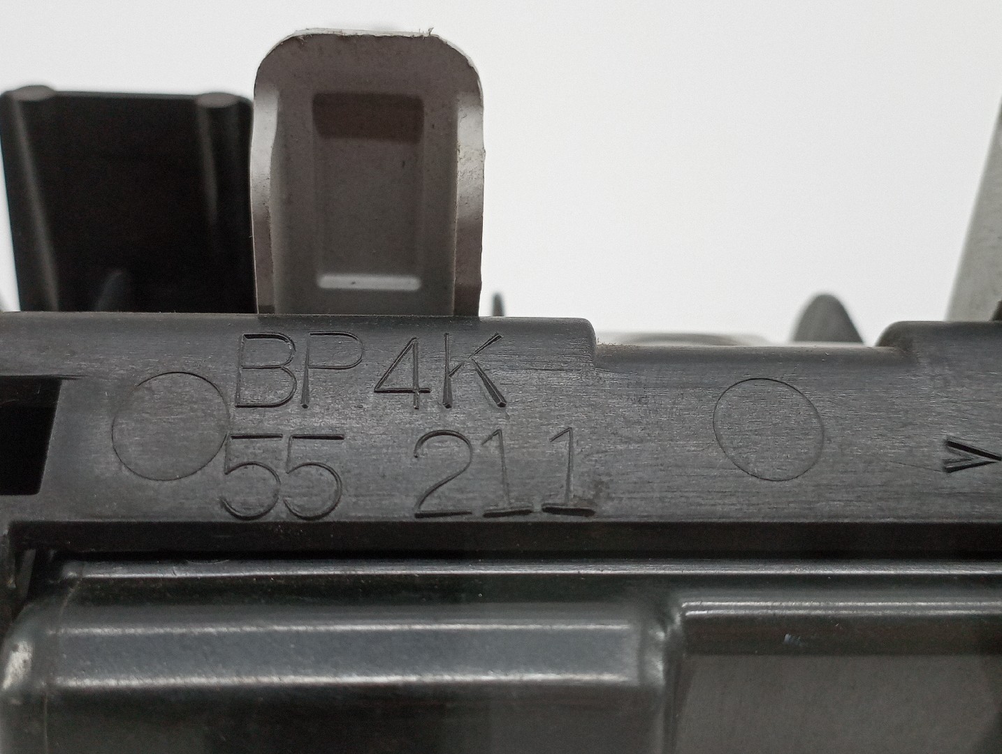 Cinzeiro MAZDA 3 (BK) | 03 - 09 Imagem-3