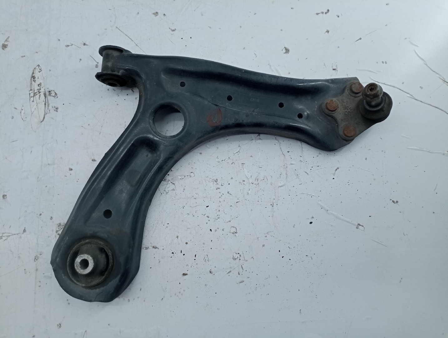Braço de suspensão frente direito VOLKSWAGEN POLO (6R1, 6C1) | 09 - 