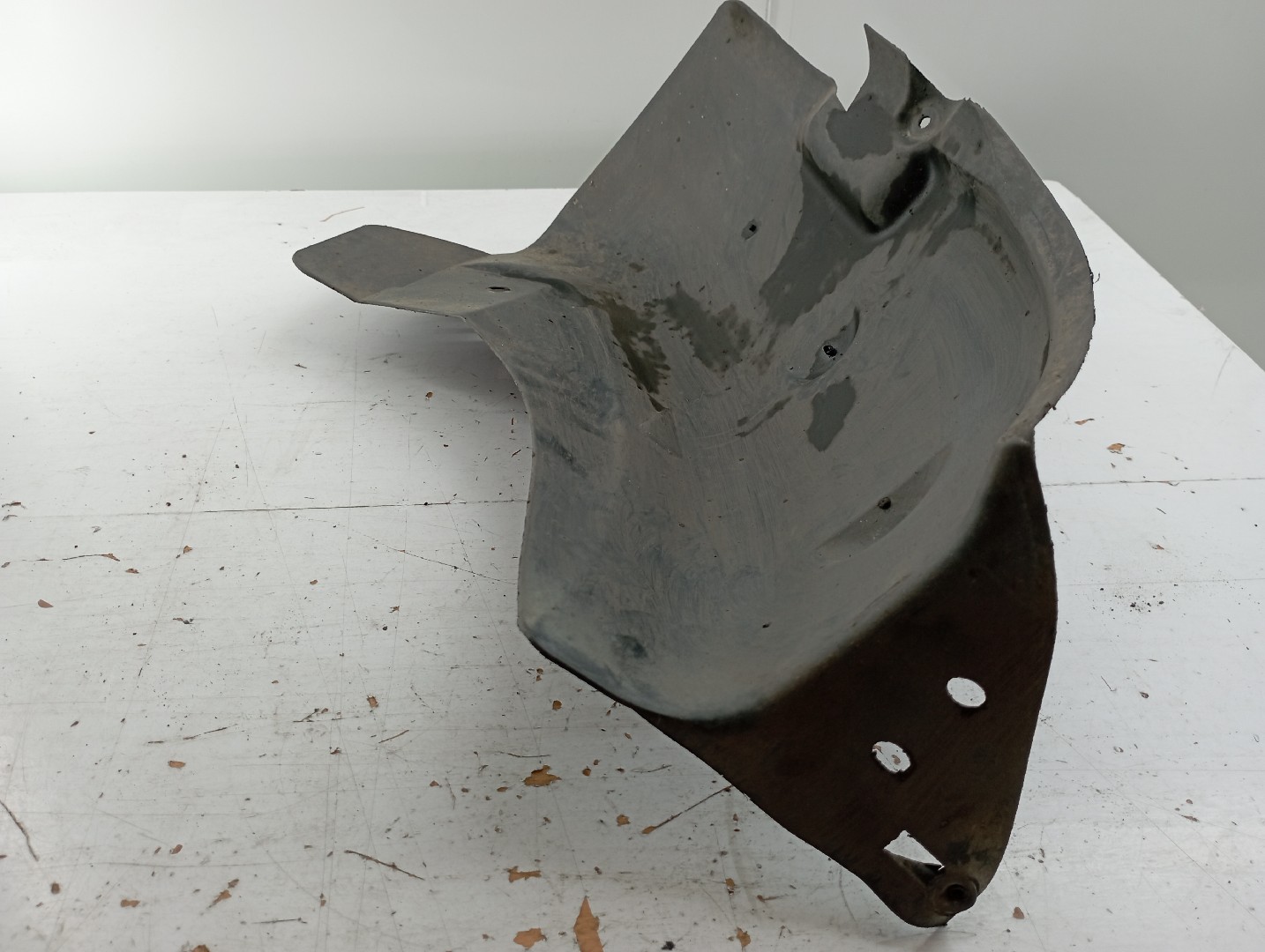 Cava de Roda Traseira Esquerda RENAULT CLIO II Caixa (SB0/1/2_) | 98 - 