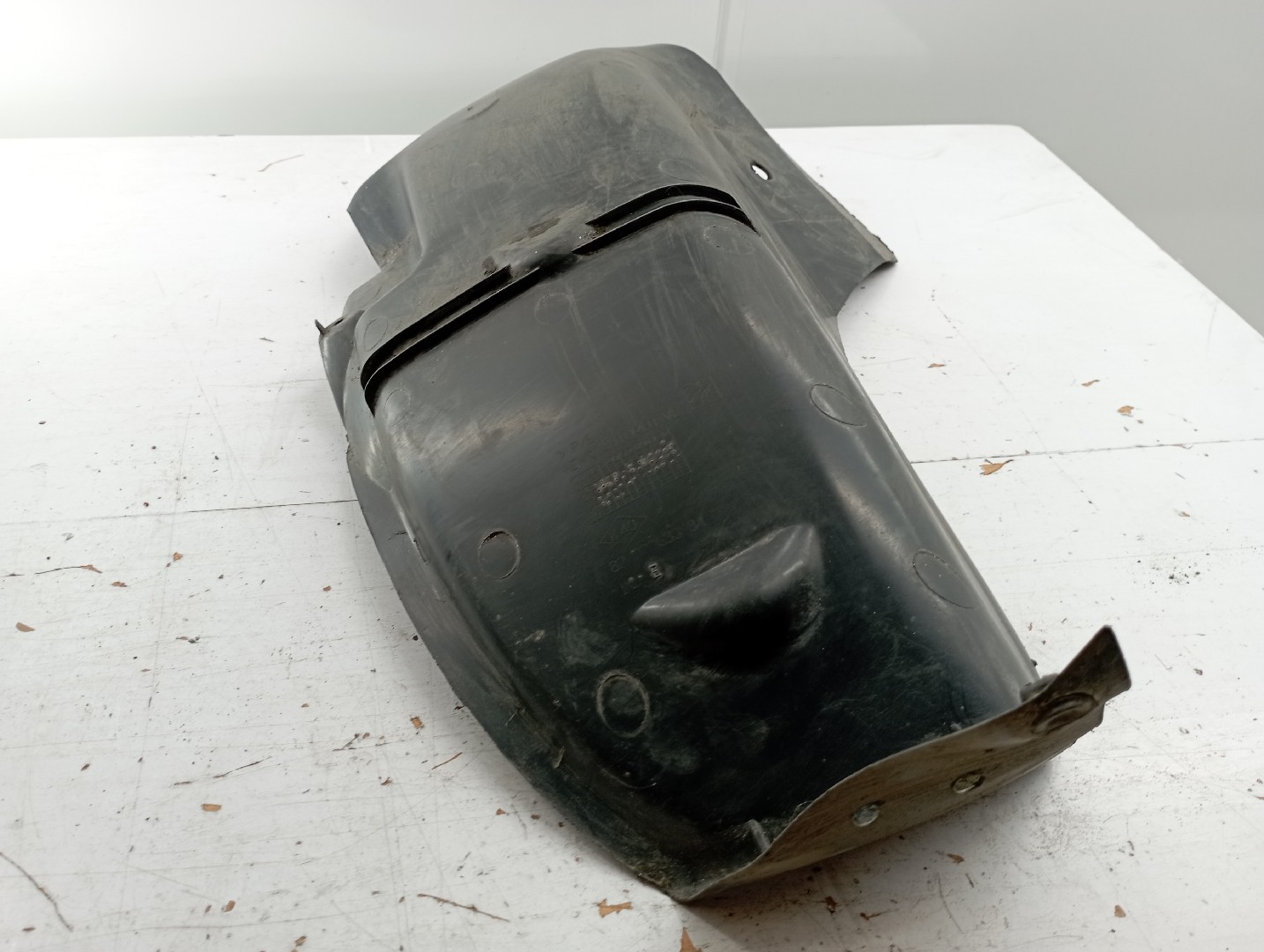 Cava de Roda Traseira Esquerda RENAULT CLIO II Caixa (SB0/1/2_) | 98 -  Imagem-2