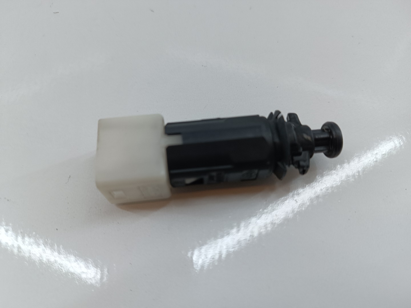 Sensor do pedal de travão RENAULT LAGUNA II Grandtour (KG0/1_) | 01 - 07 Imagem-2