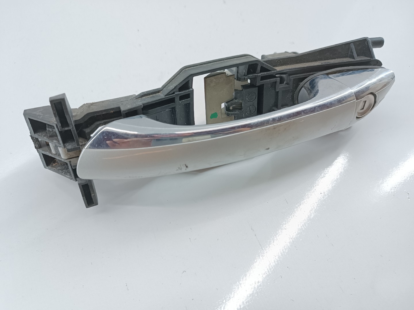 Puxador exterior de porta frente esquerda MERCEDES-BENZ C-CLASS T-Model (S203) | 01 - 07 Imagem-2