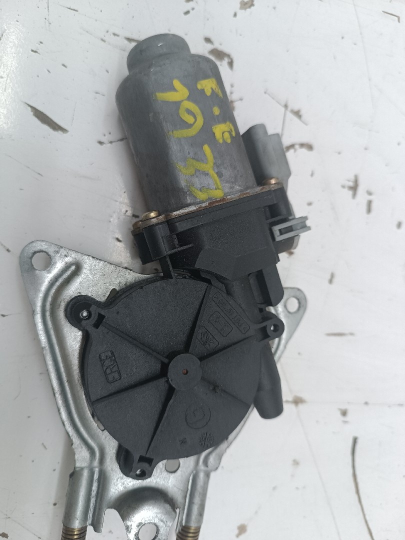 Motor e elevador de vidro frente esquerdo CITROEN SAXO Hatchback van (S3_) | 97 - 03 Imagem-1