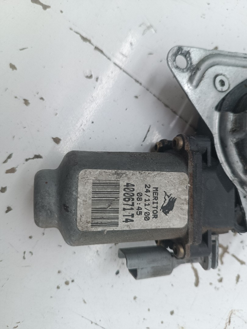 Motor e elevador de vidro frente esquerdo CITROEN SAXO Hatchback van (S3_) | 97 - 03 Imagem-2