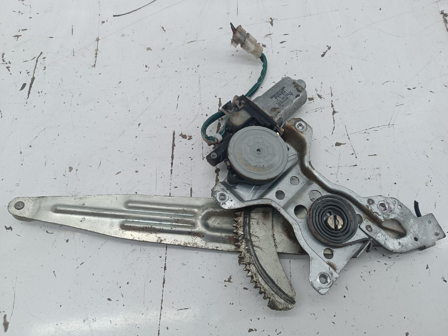 Motor e elevador de vidro trás direito MITSUBISHI L 200 (K7_T, K6_T) | 96 - 11