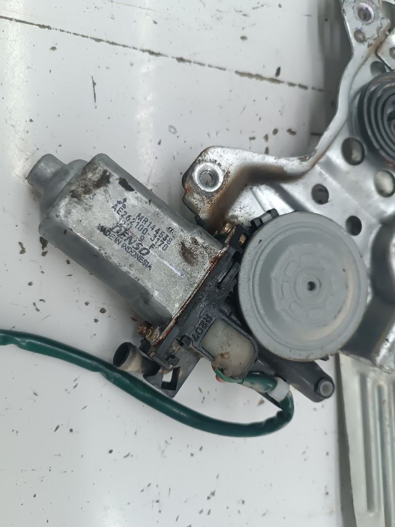 Motor e elevador de vidro trás direito MITSUBISHI L 200 (K7_T, K6_T) | 96 - 11 Imagem-3