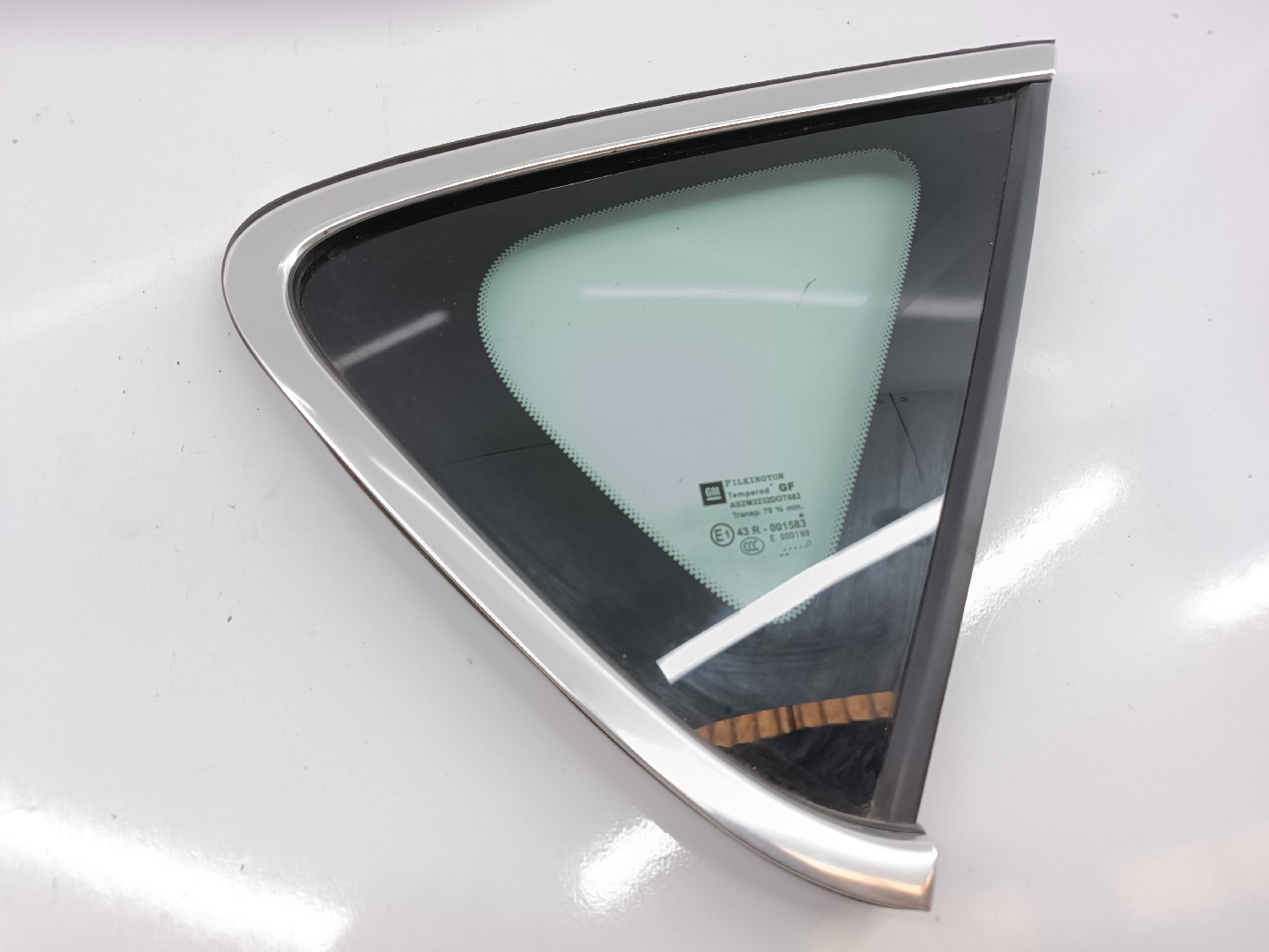 Vidro Triangular Tras Direito OPEL ASTRA J (P10) | 09 - 15 Imagem-2