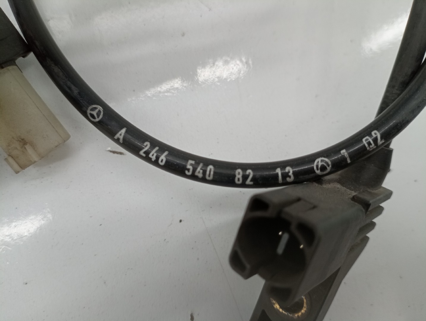 Sensor ABS Frente Direito MERCEDES-BENZ CLA Shooting Brake (X117) | 15 - 19 Imagem-1