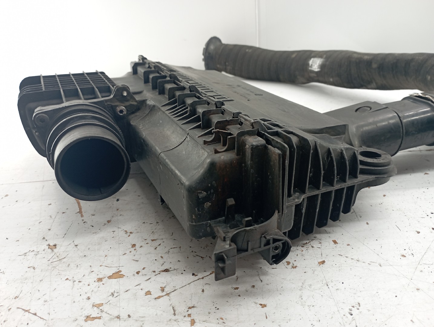 Caixa de filtro de ar com tubo de ar RENAULT CLIO II (BB_, CB_) | 98 -  Imagem-5