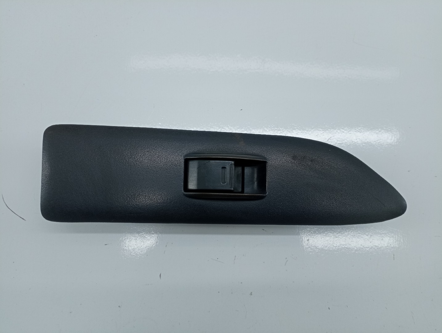 Comutador de vidro frente direito TOYOTA COROLLA Liftback (_E11_) | 97 - 02