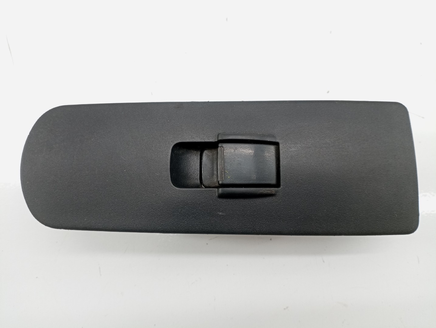 Comutador de vidro frente direito MITSUBISHI COLT VI (Z3_A, Z2_A) | 02 - 12