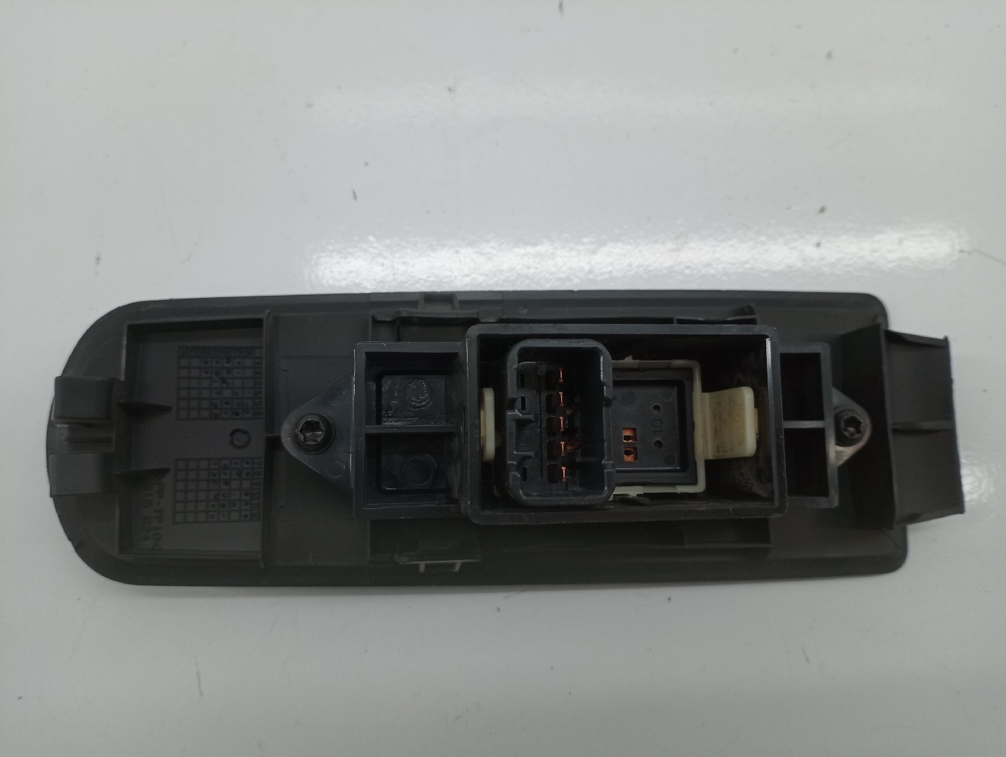 Comutador de vidro frente direito MITSUBISHI COLT VI (Z3_A, Z2_A) | 02 - 12 Imagem-2