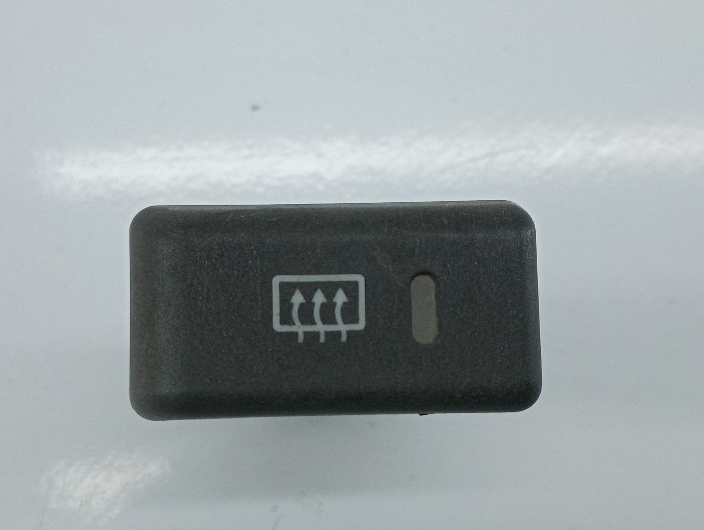 Botão desembaciador de vidro traseiro LAND ROVER DISCOVERY II (L318) | 98 - 04