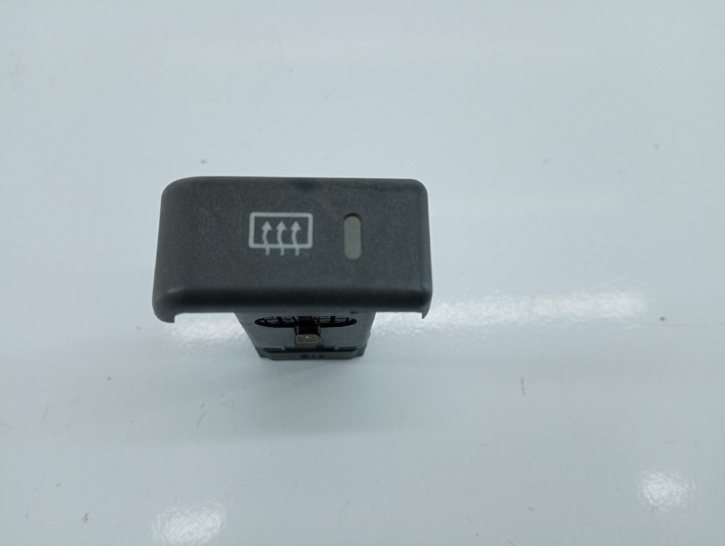 Botão desembaciador de vidro traseiro LAND ROVER DISCOVERY II (L318) | 98 - 04 Imagem-4