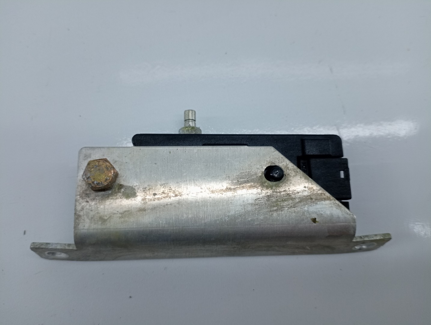 Amplificador de antena AUDI A8 (4D2, 4D8) | 94 - 05 Imagem-1