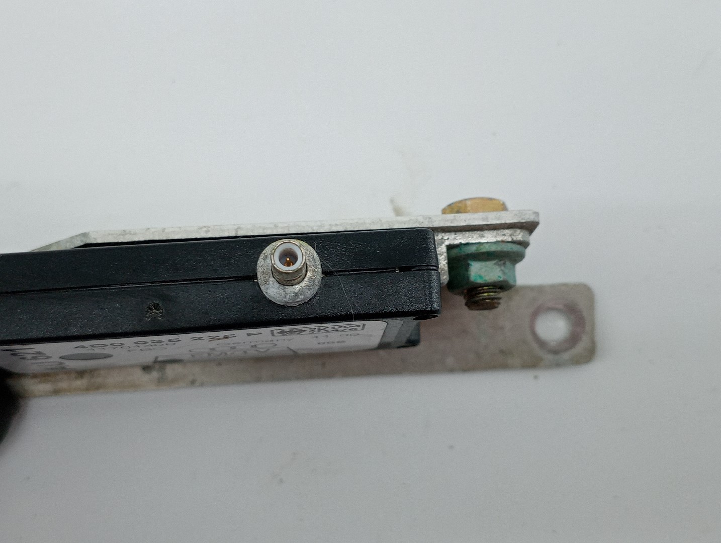 Amplificador de antena AUDI A8 (4D2, 4D8) | 94 - 05 Imagem-2